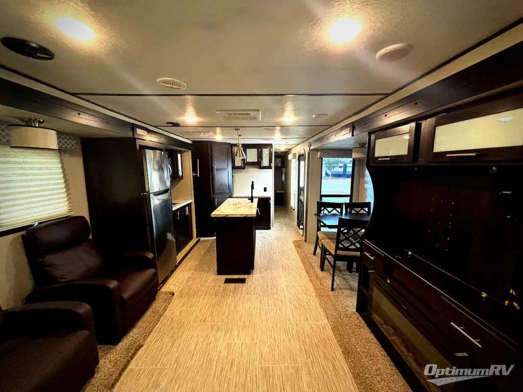 2019 Prime Time LaCrosse 3399SE, Photos photo 5