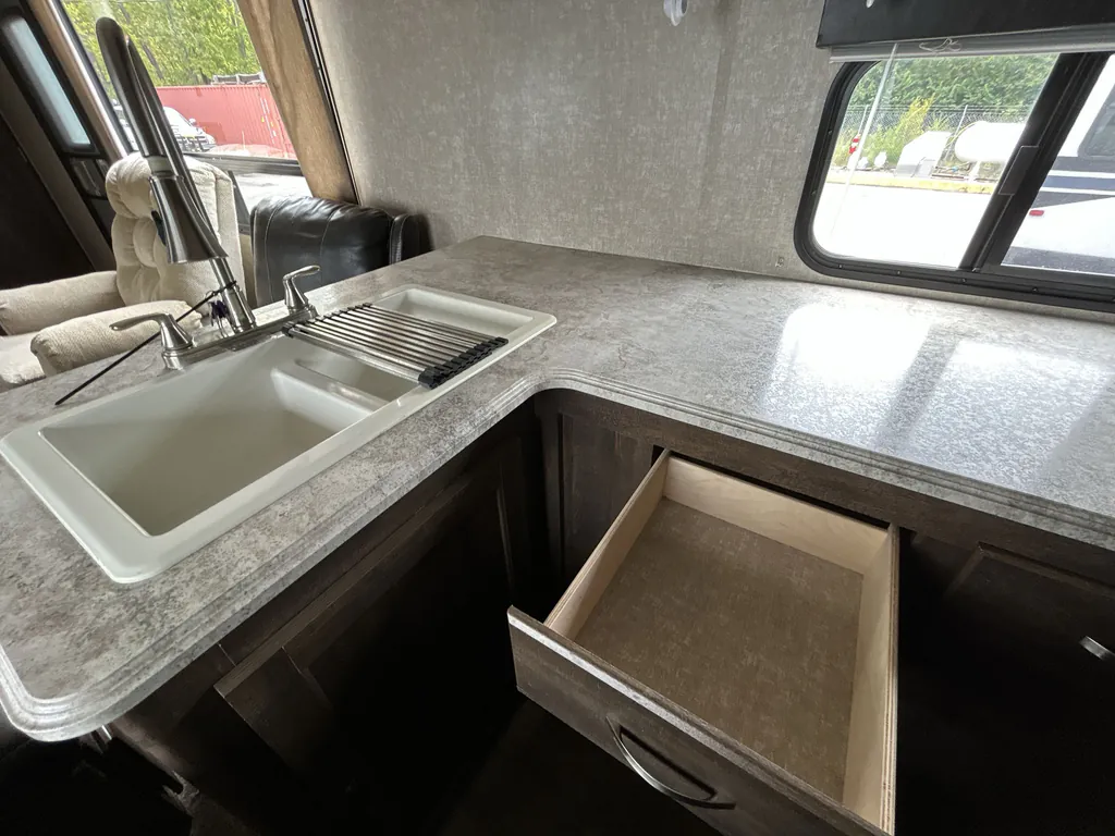 2018 Forest River Vibe 268RKS, Photos photo 20