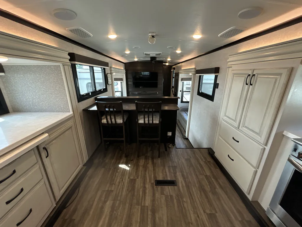 2023 Jayco North Point 380RKGS, Photos photo 3