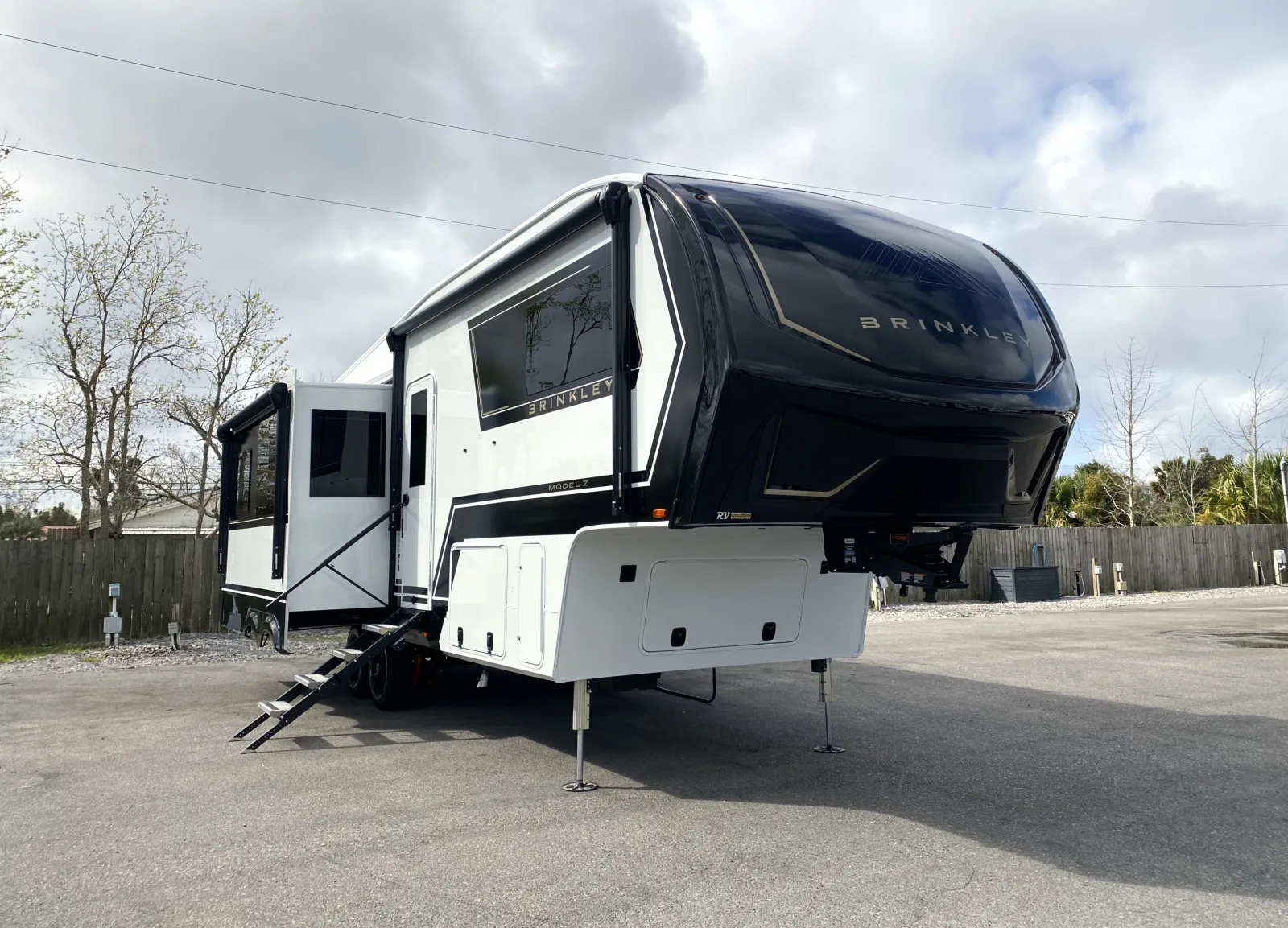 2026 Brinkley Model Z 2900 - Photo 2