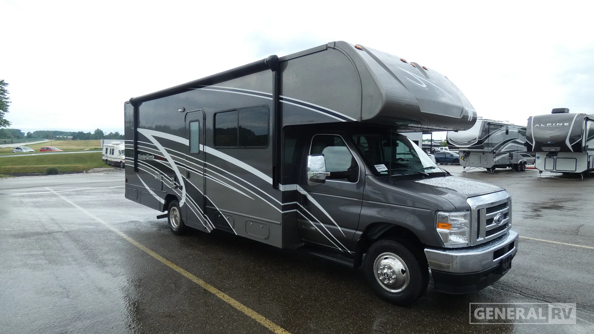 2025 Winnebago Minnie Winnie 26T - Photo 2