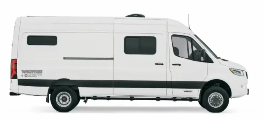 Winnebago Adventure Wagon 70SE exterior