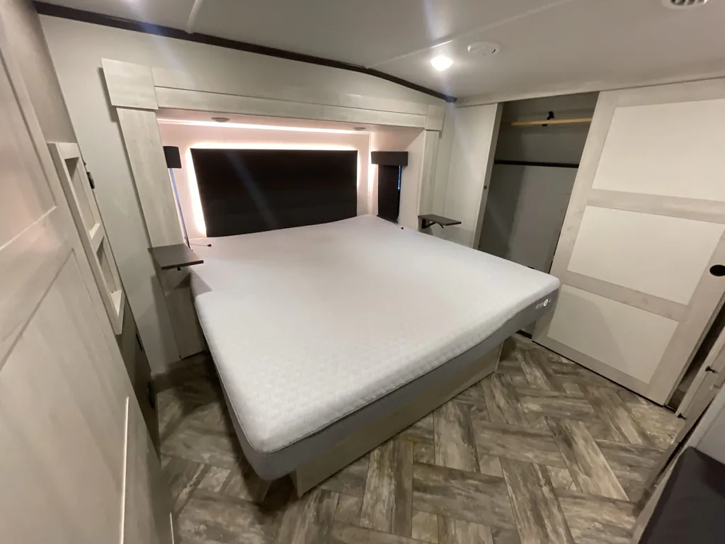 2023 Forest River Wildcat 369MBL, Photos photo 12