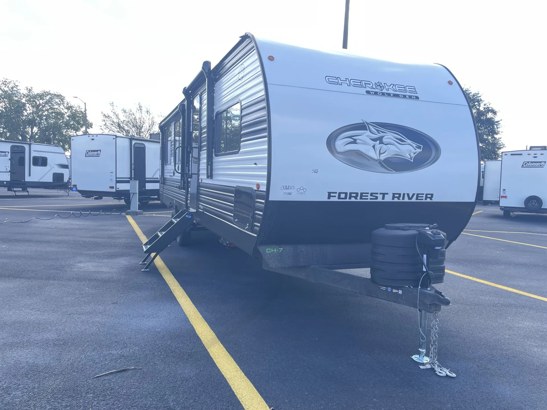 2026 Forest River Cherokee Wolf Den 273XLK