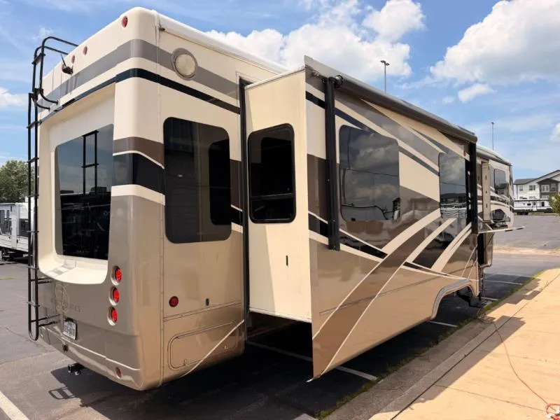 2016 DRV Mobile Suites 40KSSB4 - Photo 4