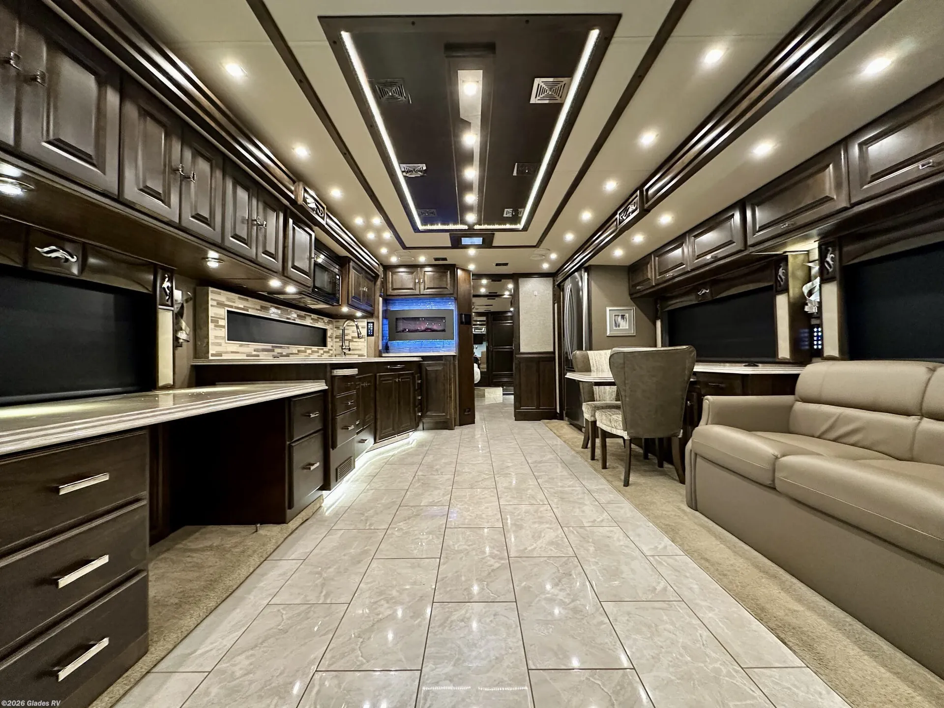 2019 Tiffin Phaeton 40 QKH - Photo 3