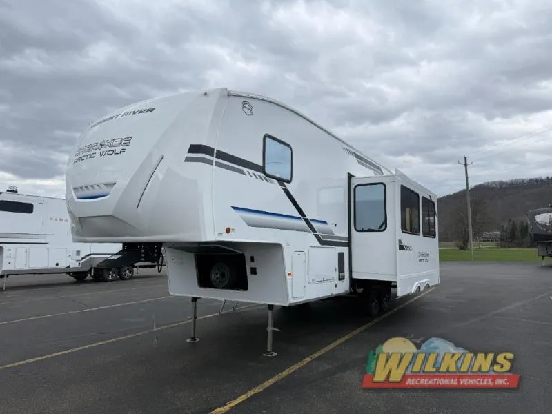2026 Forest River Cherokee Arctic Wolf 285OPT - Photo 4