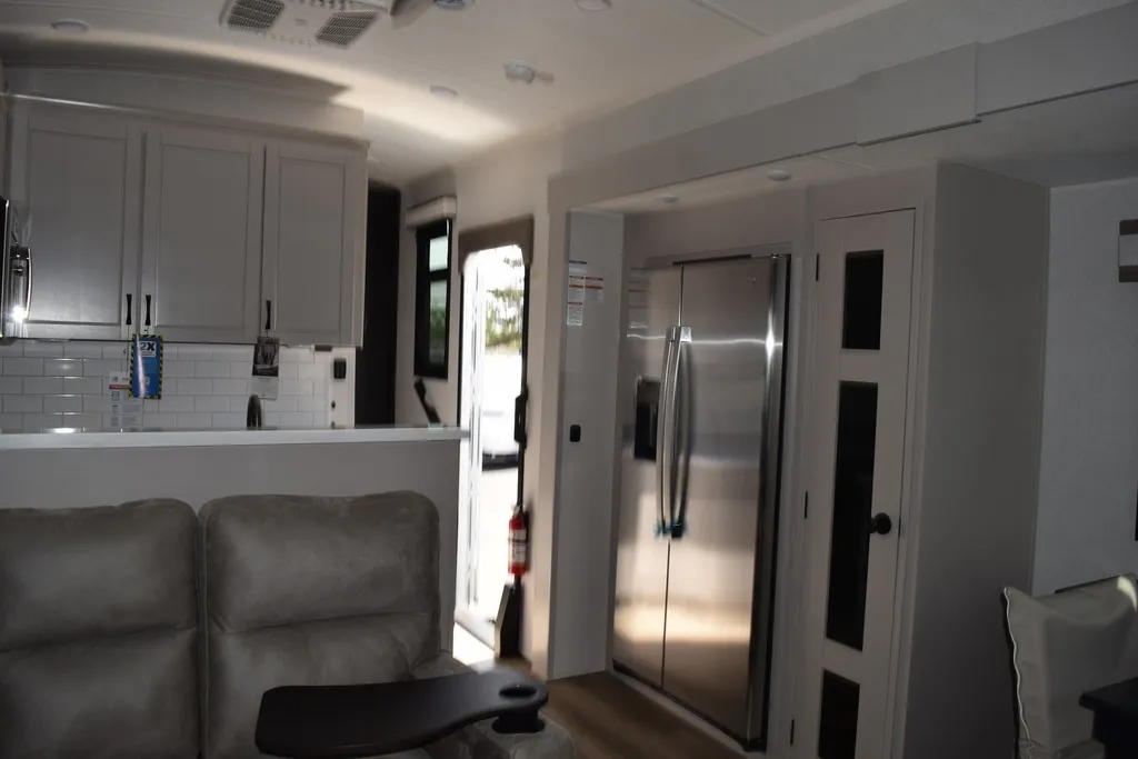 2026 Jayco North Point 395DSDB, Photos photo 10