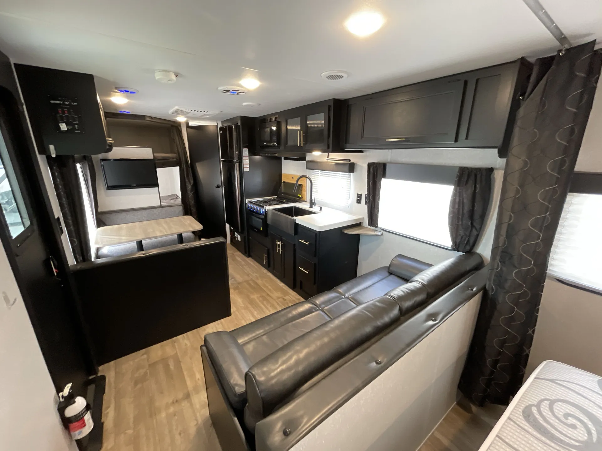 2021 Forest River Cherokee Grey Wolf 26DJSE — backside