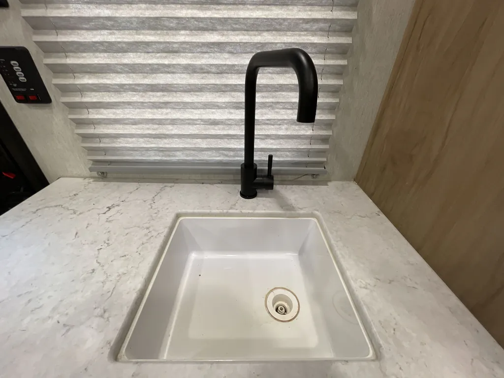 2024 Forest River Cherokee Wolf Den 16EV, Photos photo 9