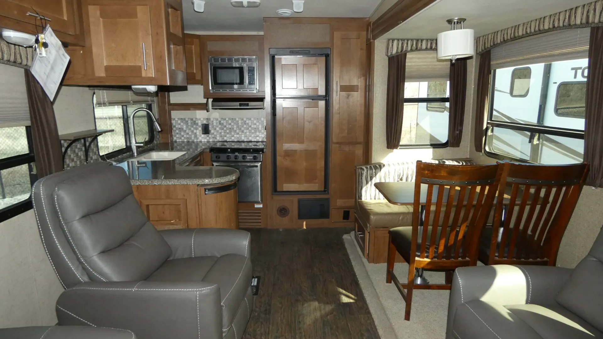 2016 Forest River Wildcat Maxx 322RK - Photo 3