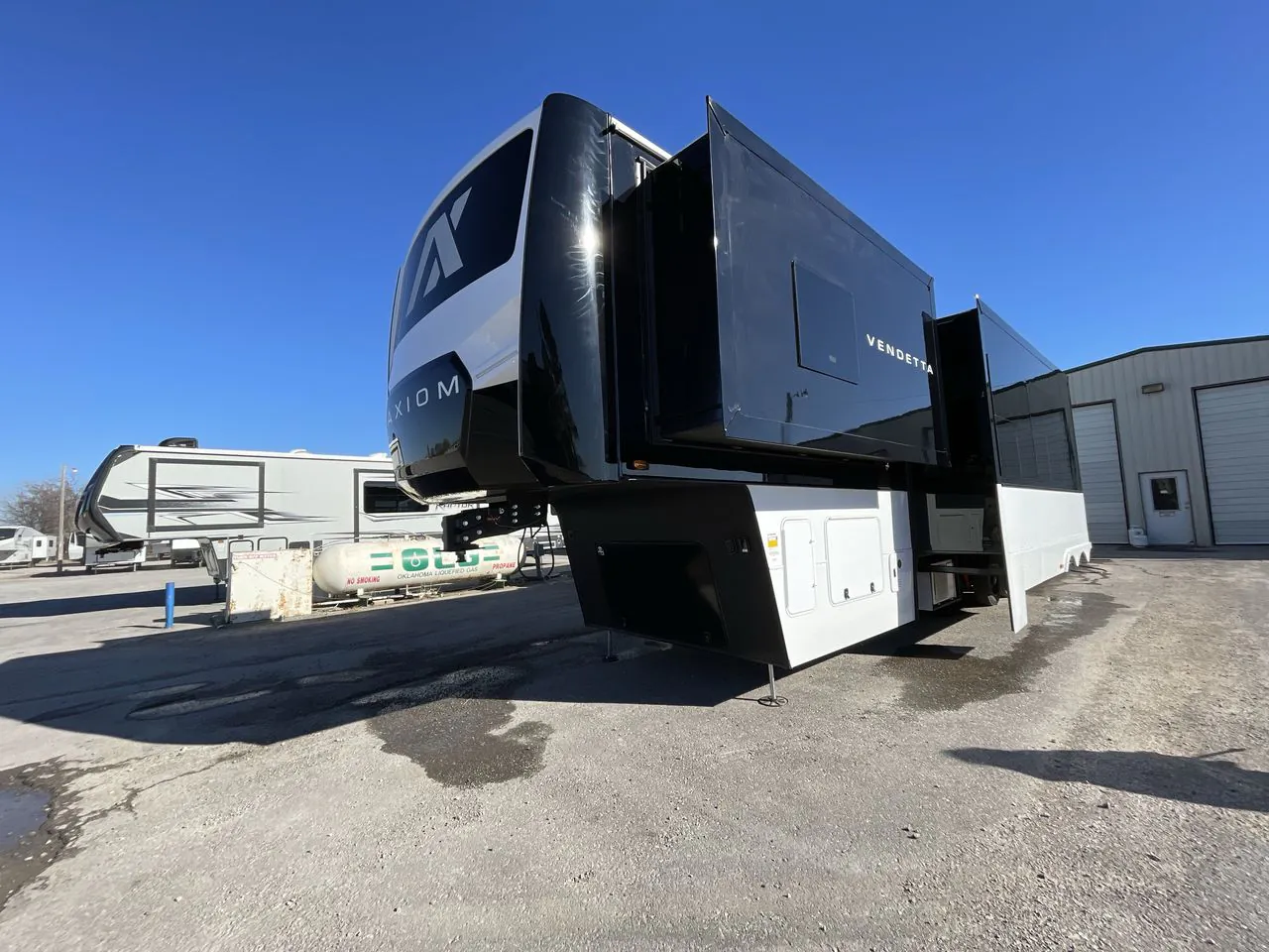 2026 Axiom Vendetta V4250 - Photo 2