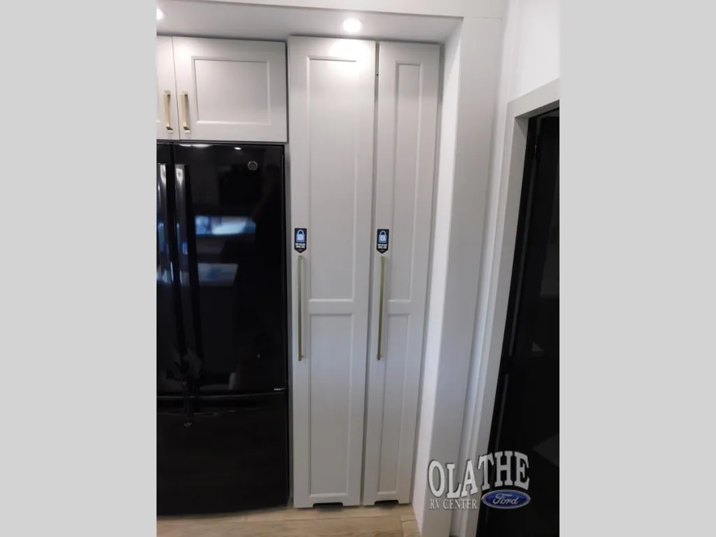 2025 Brinkley Model G 3250, Photos photo 15