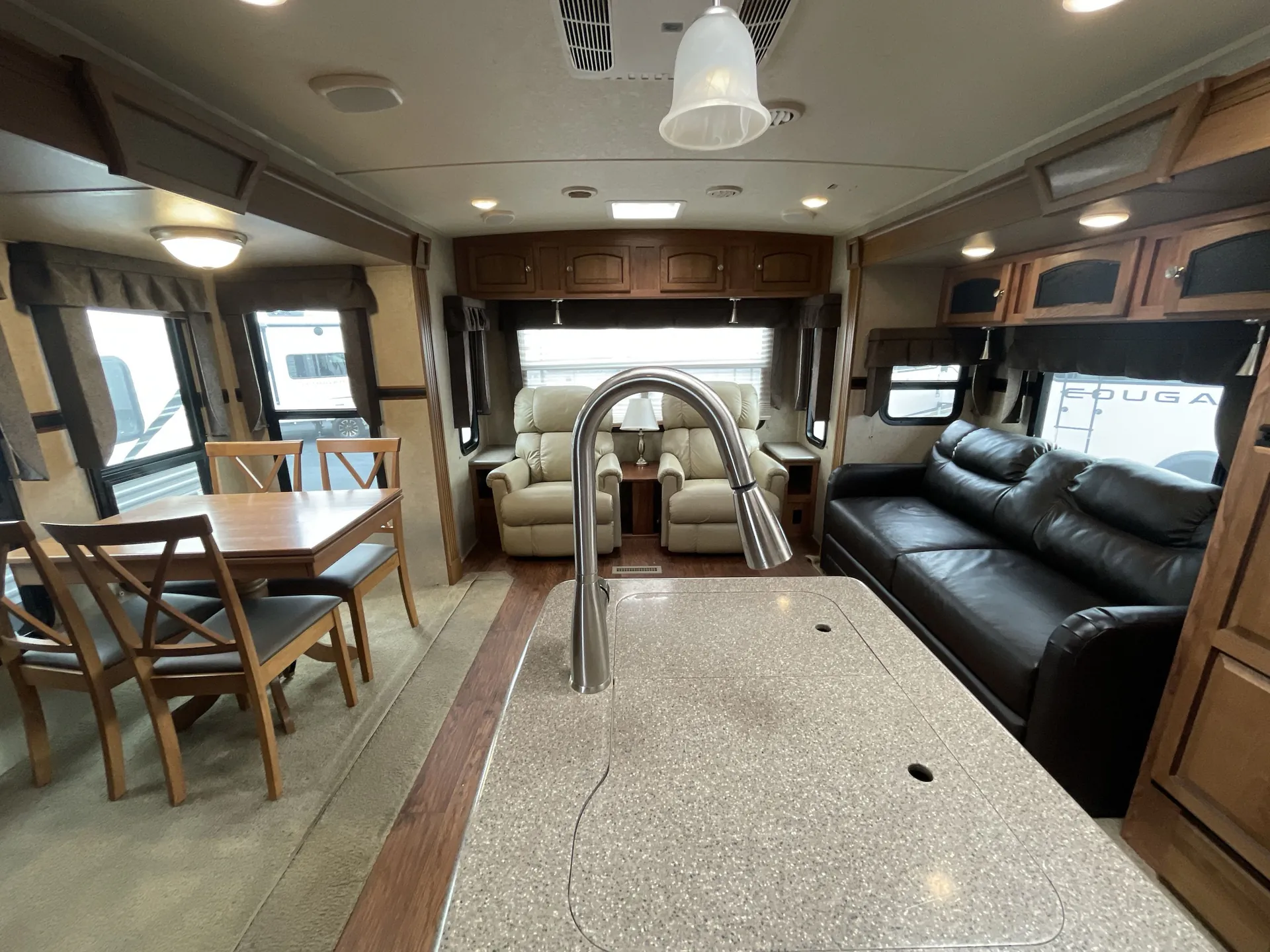 2016 Forest River Rockwood Windjammer 3029W — living area main