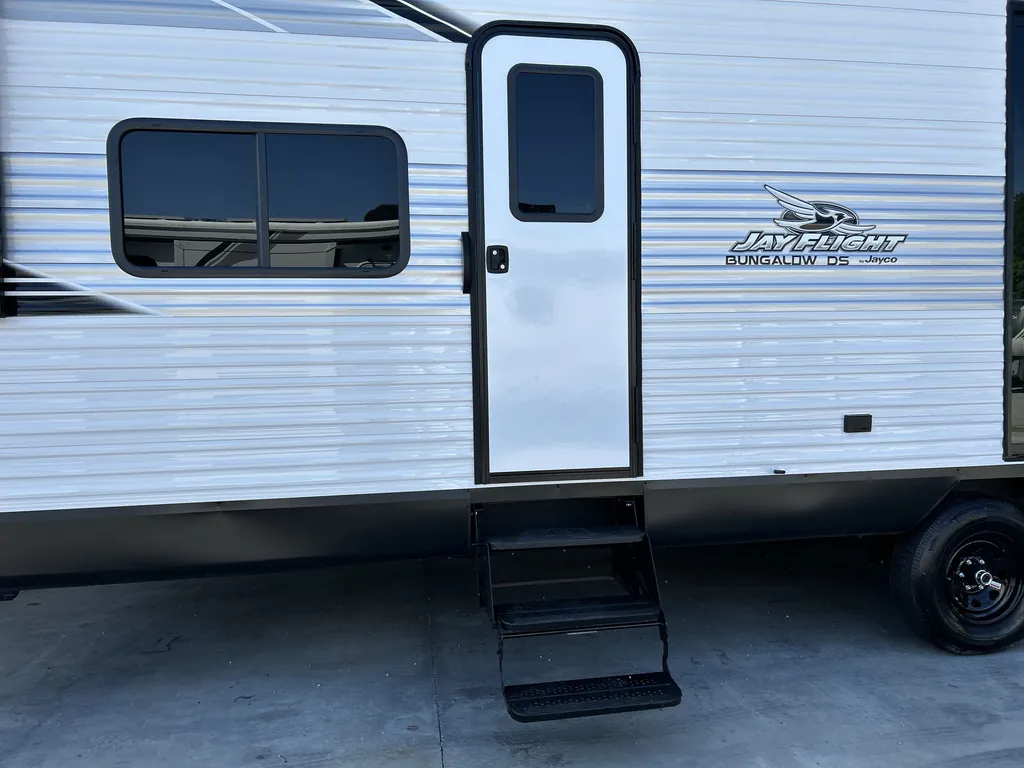 2026 Jayco Jay Flight Bungalow 401FLTS DS, Photos photo 13