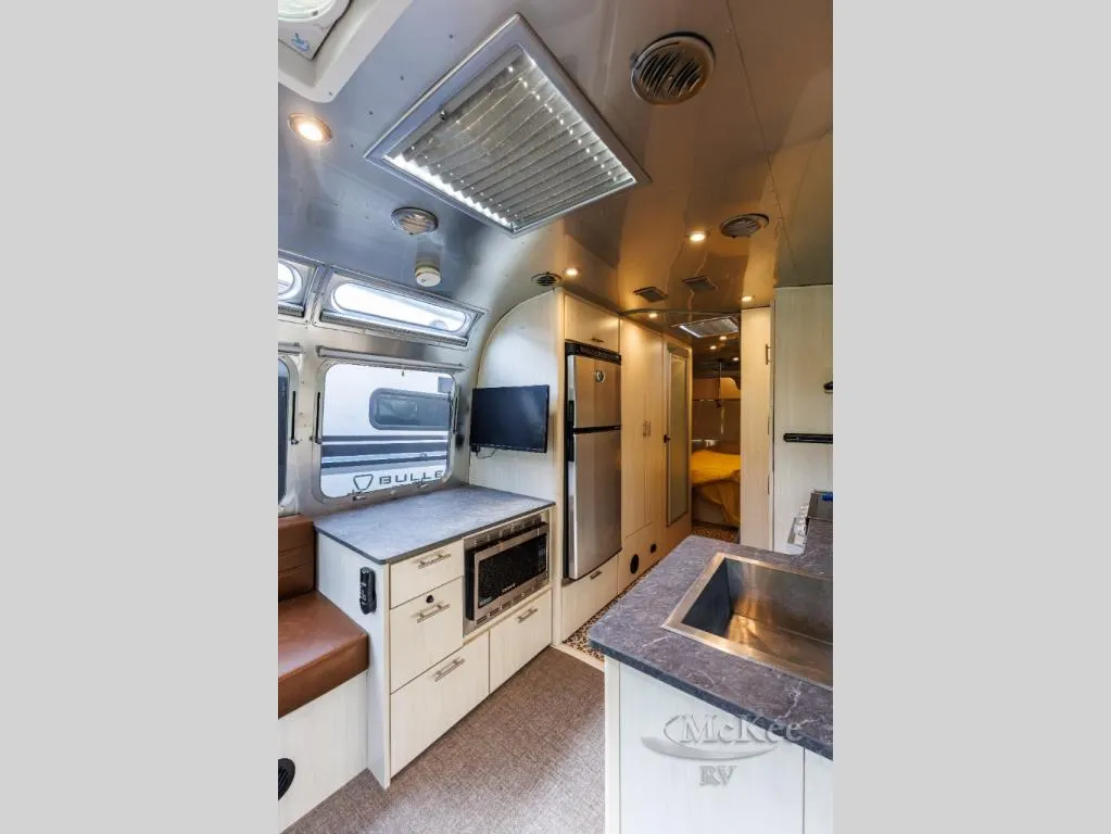 2021 Airstream Flying Cloud 27FB - Photo 4