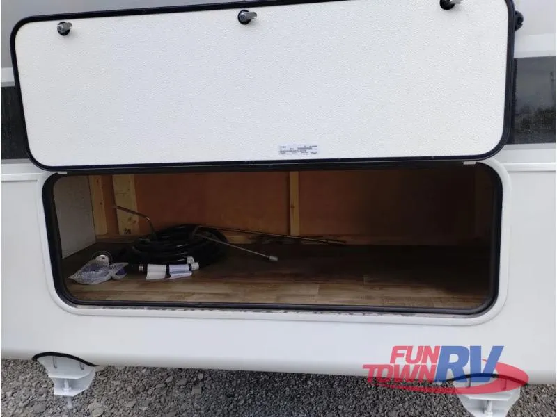2025 Redwood RV Regency 3881FKL - Photo 4