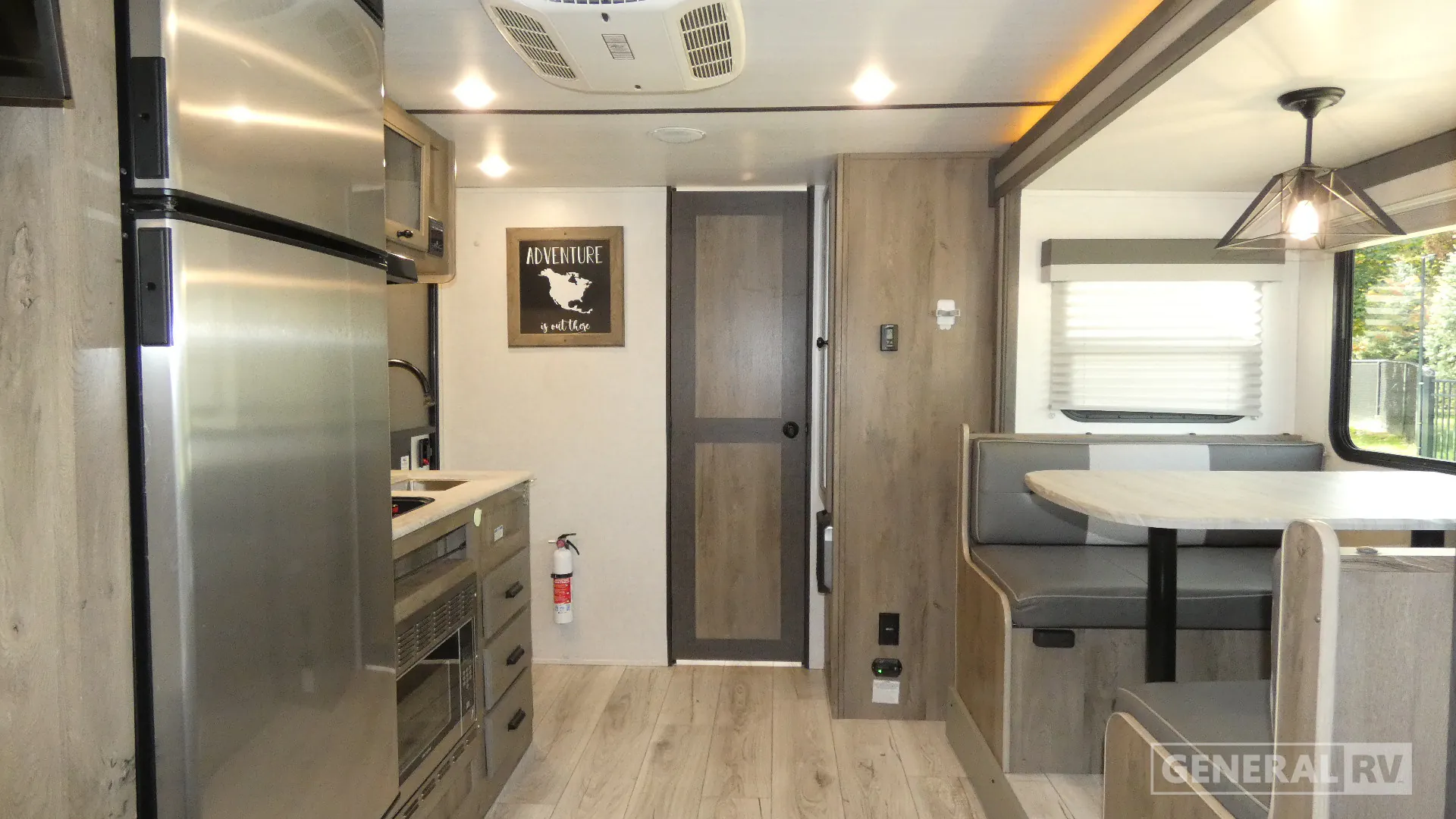 2022 Forest River Surveyor Legend 19RBLE - Photo 3
