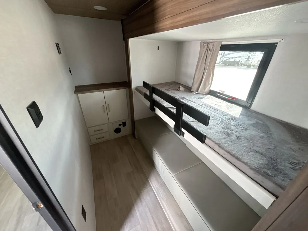 2027 Forest River Vibe 3400SB, Photos photo 17