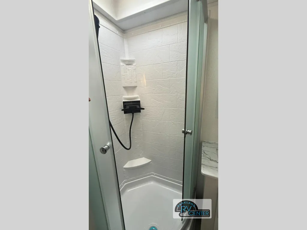 2026 Forest River Solaire 3200TSBH, Photos photo 32