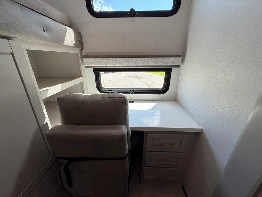 2027 Jayco North Point 391TBBH, Photos photo 31