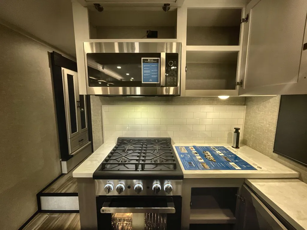 2025 Jayco Seismic Luxury Series 4113, Photos photo 28