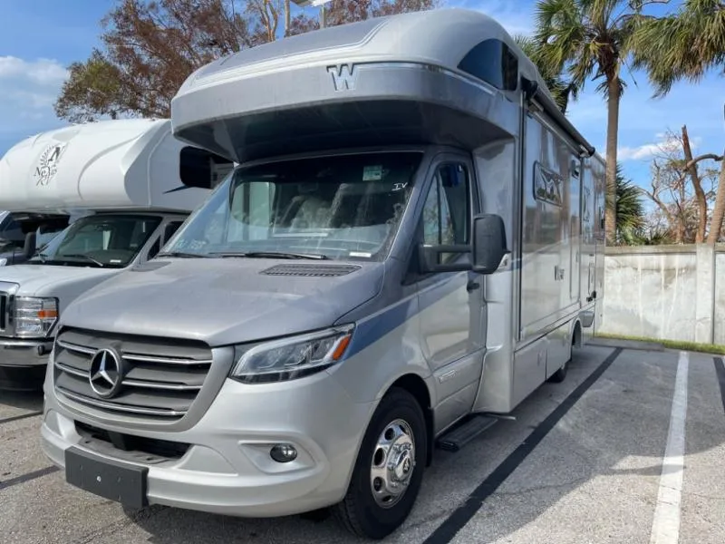 2025 Winnebago View 24T AWD - Photo 4