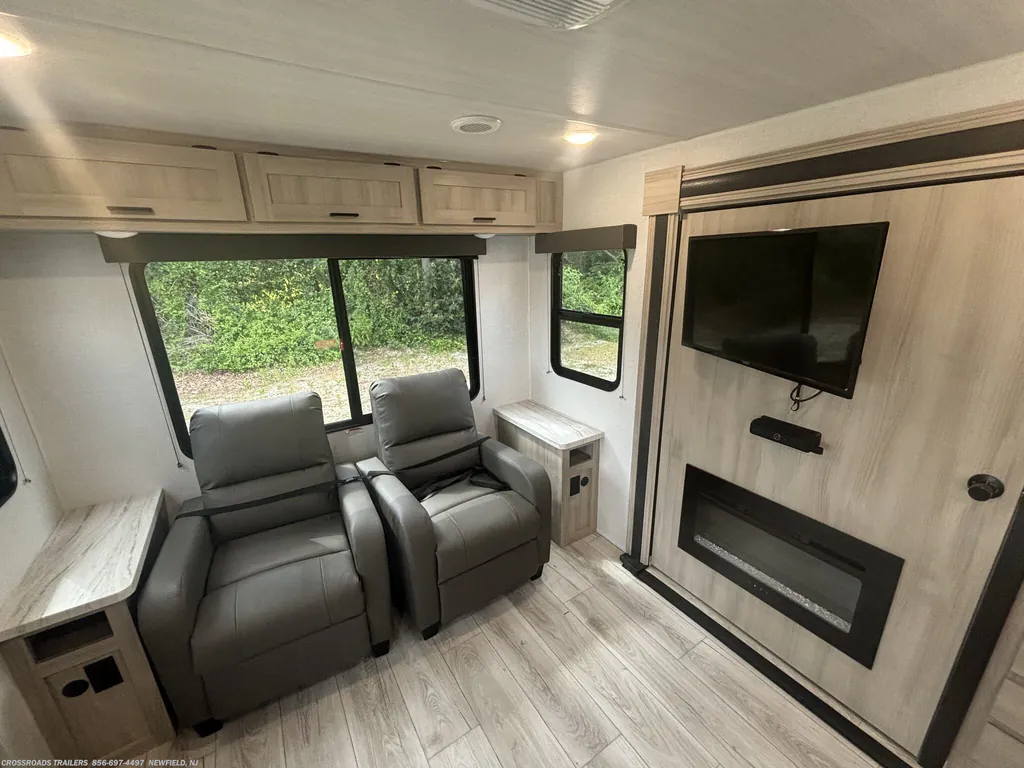 2025 East to West Della Terra 272RL, Photos photo 17
