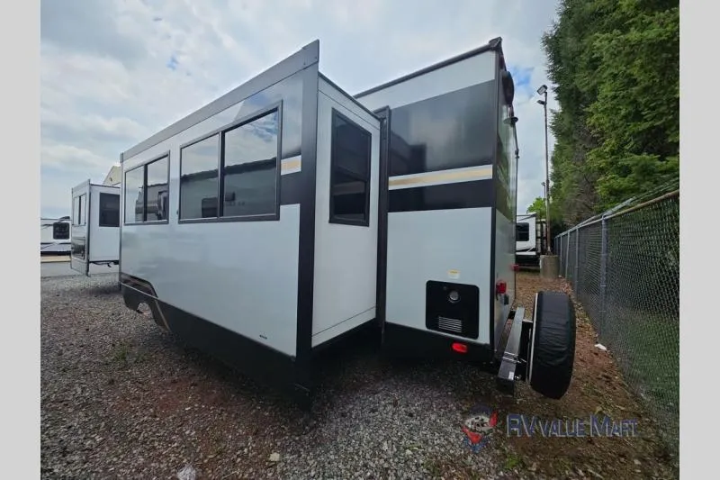 2025 Forest River Vibe 3400XL - Photo 4