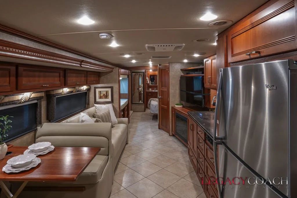 2016 Winnebago Forza 38R - Photo 4