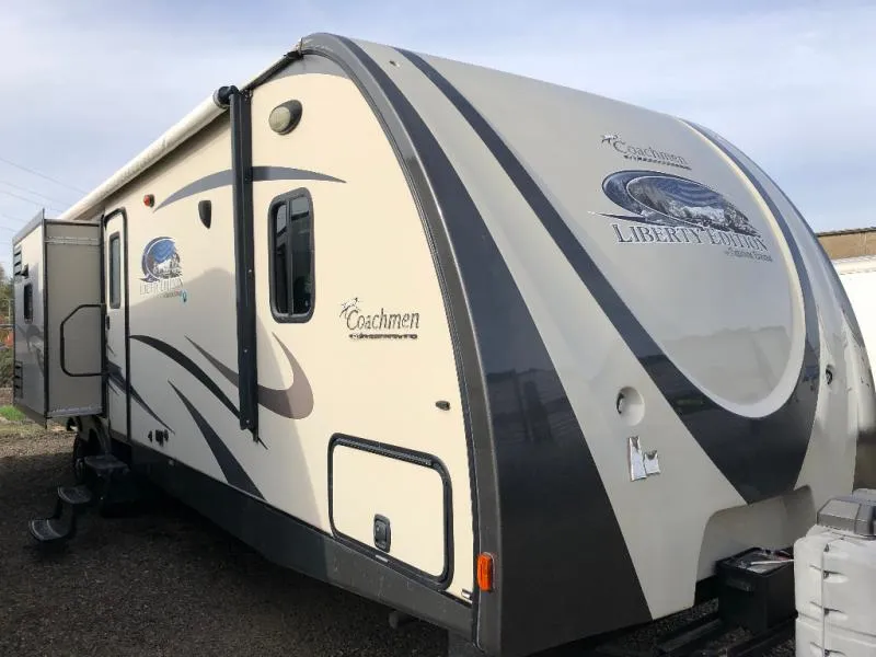 2015 Coachmen Freedom Express Liberty Edition 320 BHDS - Photo 2