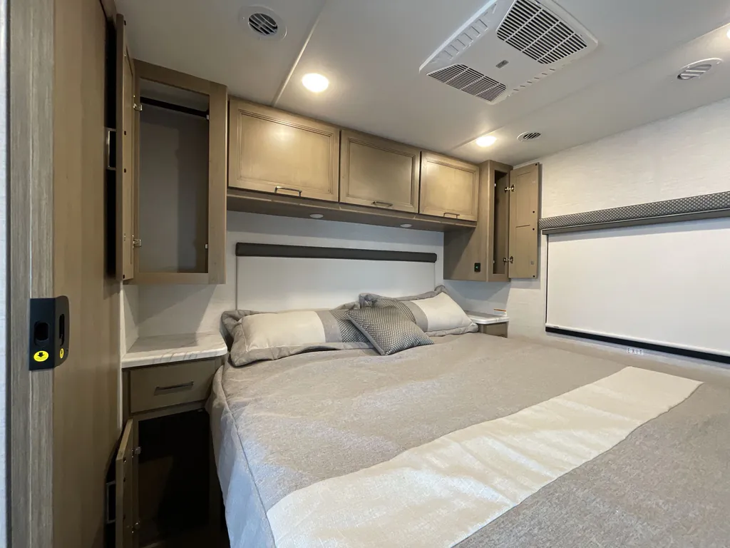 2026 Thor Motor Coach Freedom Traveler A29, Photos photo 21