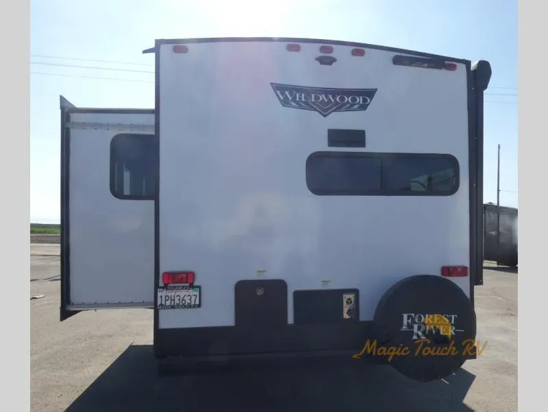 2024 Forest River RV Wildwood 25RK - Photo 4