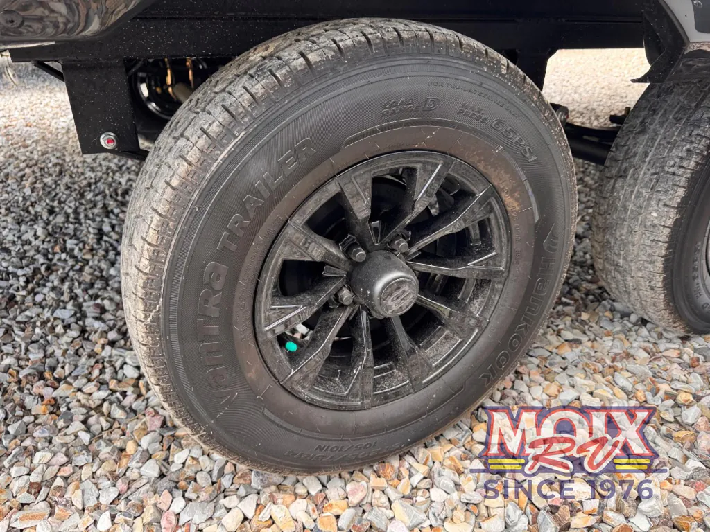 2026 Brinkley Model Ix 23X, Photos photo 10