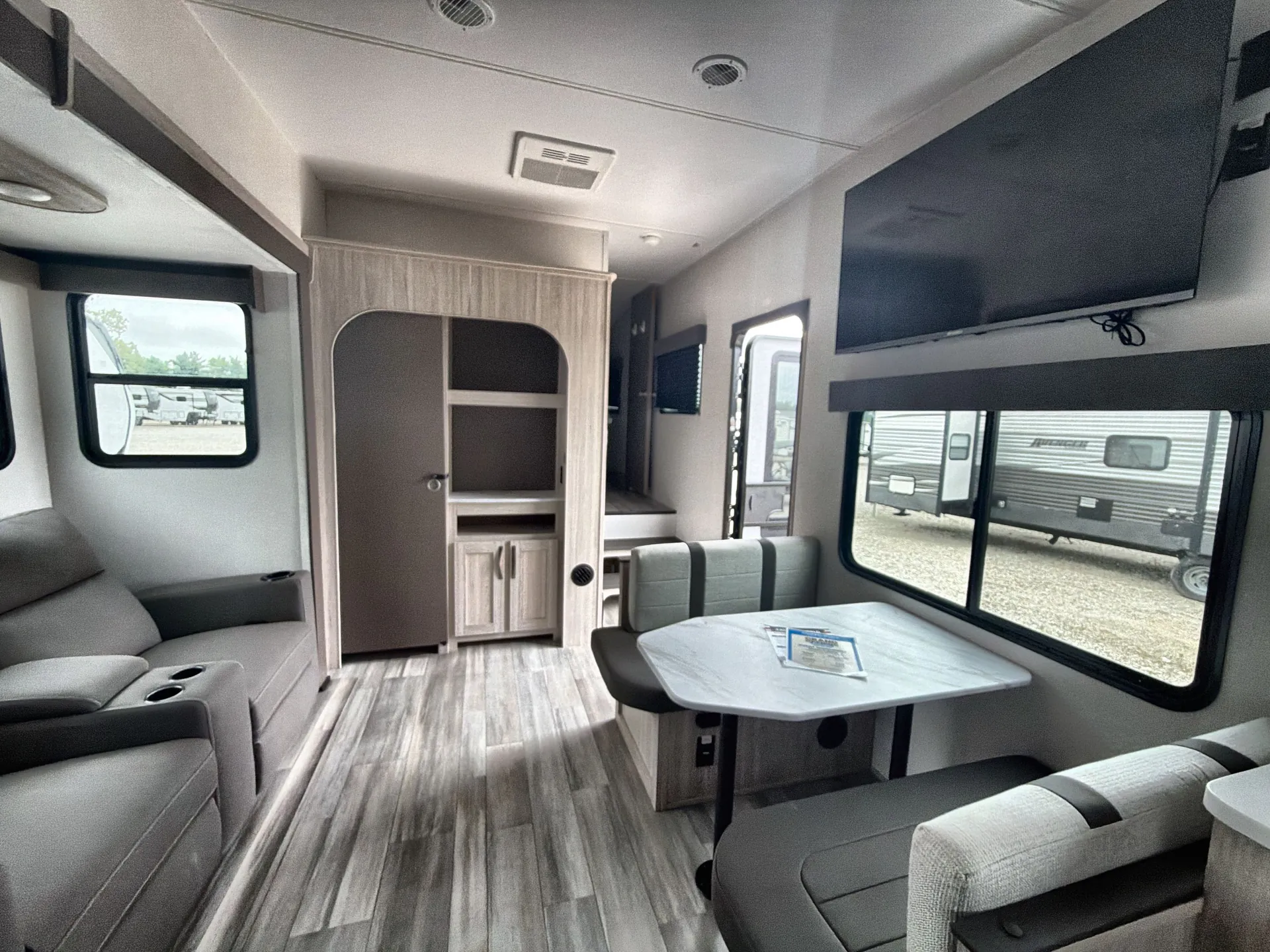 2025 Cruiser RV Essence 25RK — living area main