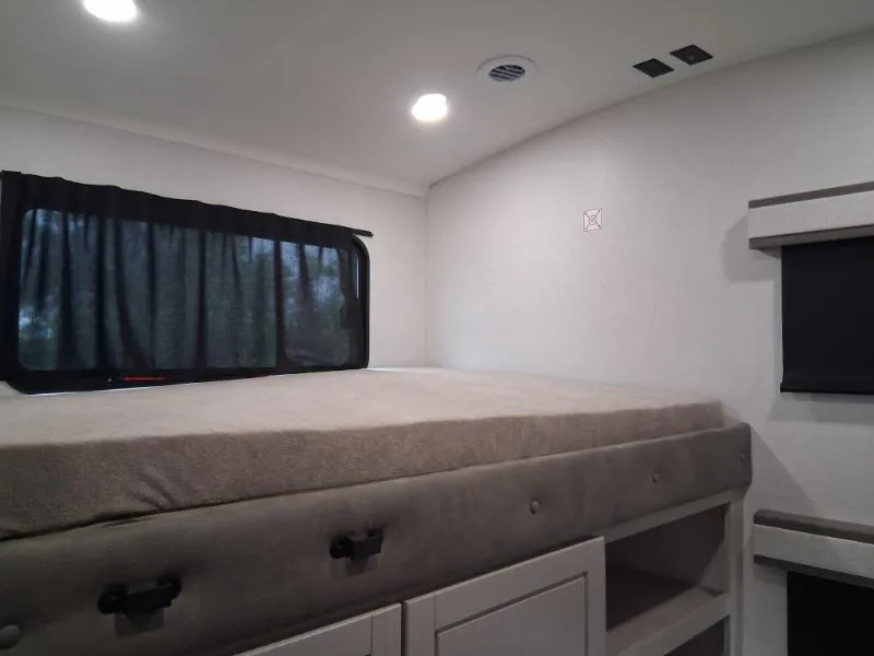 2027 Jayco North Point 391TBBH, Photos photo 13