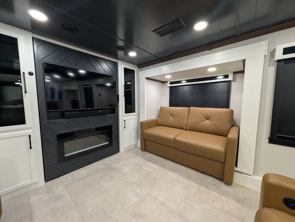 2025 Forest River RiverStone 425FO, Photos photo 15
