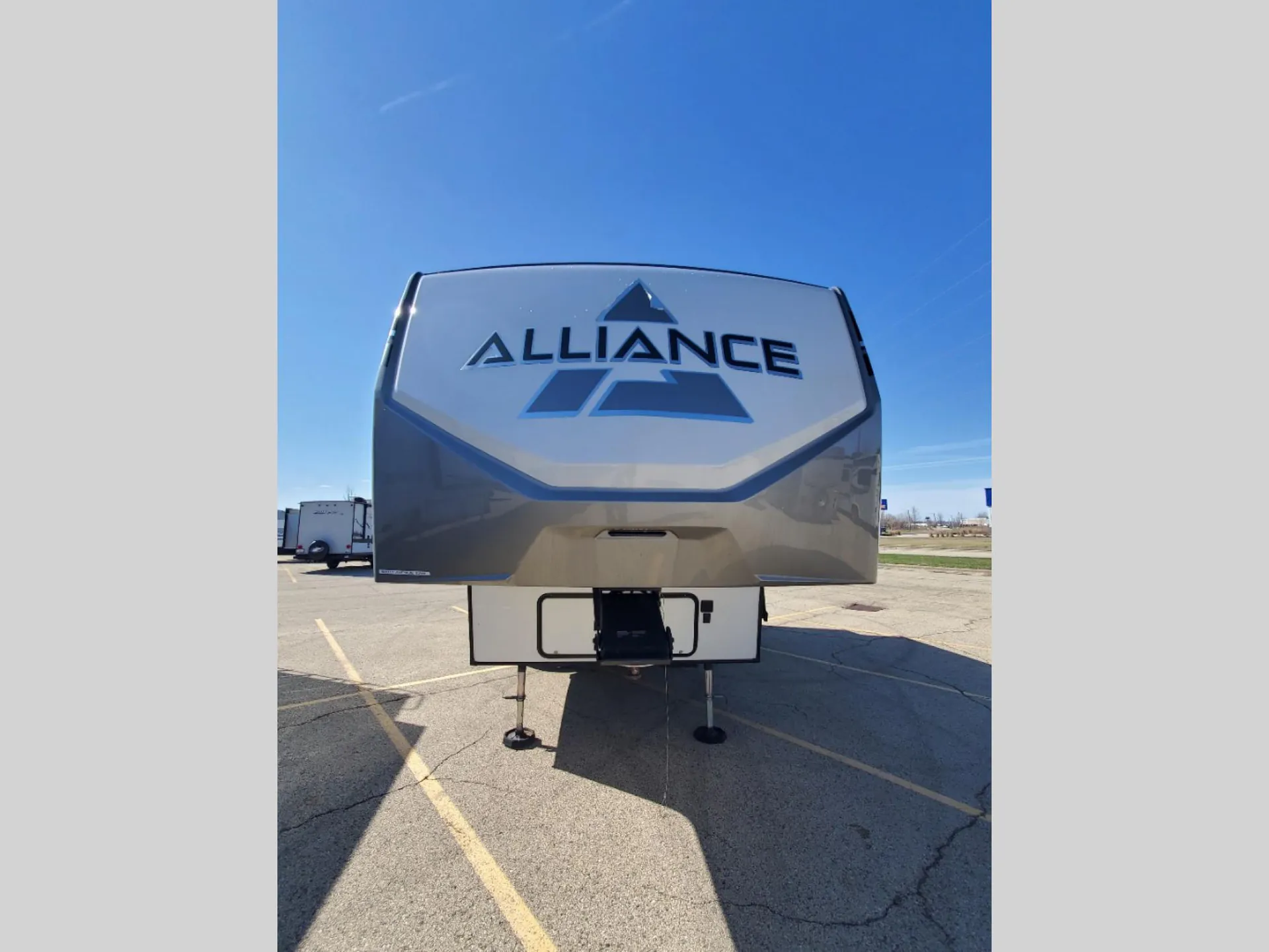 2023 Alliance RV Avenue 22ML - Photo 3