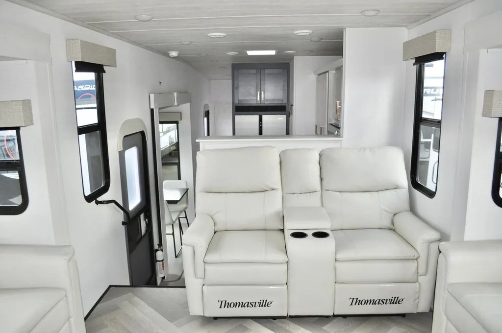 2025 Prime Time Crusader 375FLS, Photos photo 25