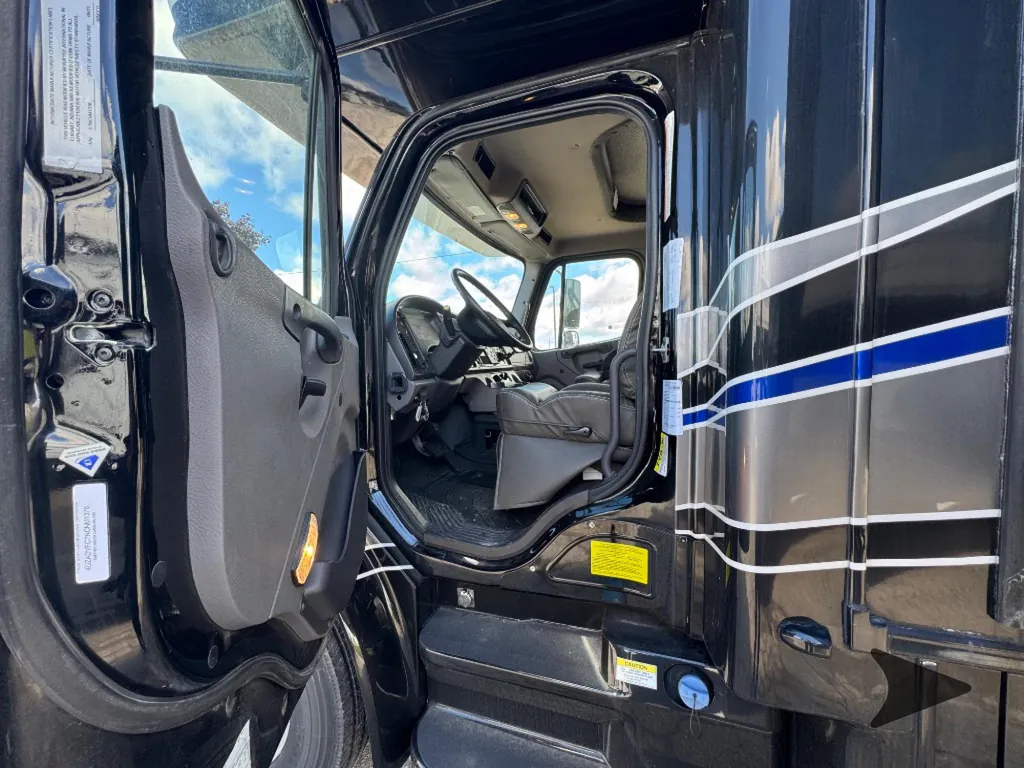 2022 Entegra Coach Accolade 37K, Photos photo 14