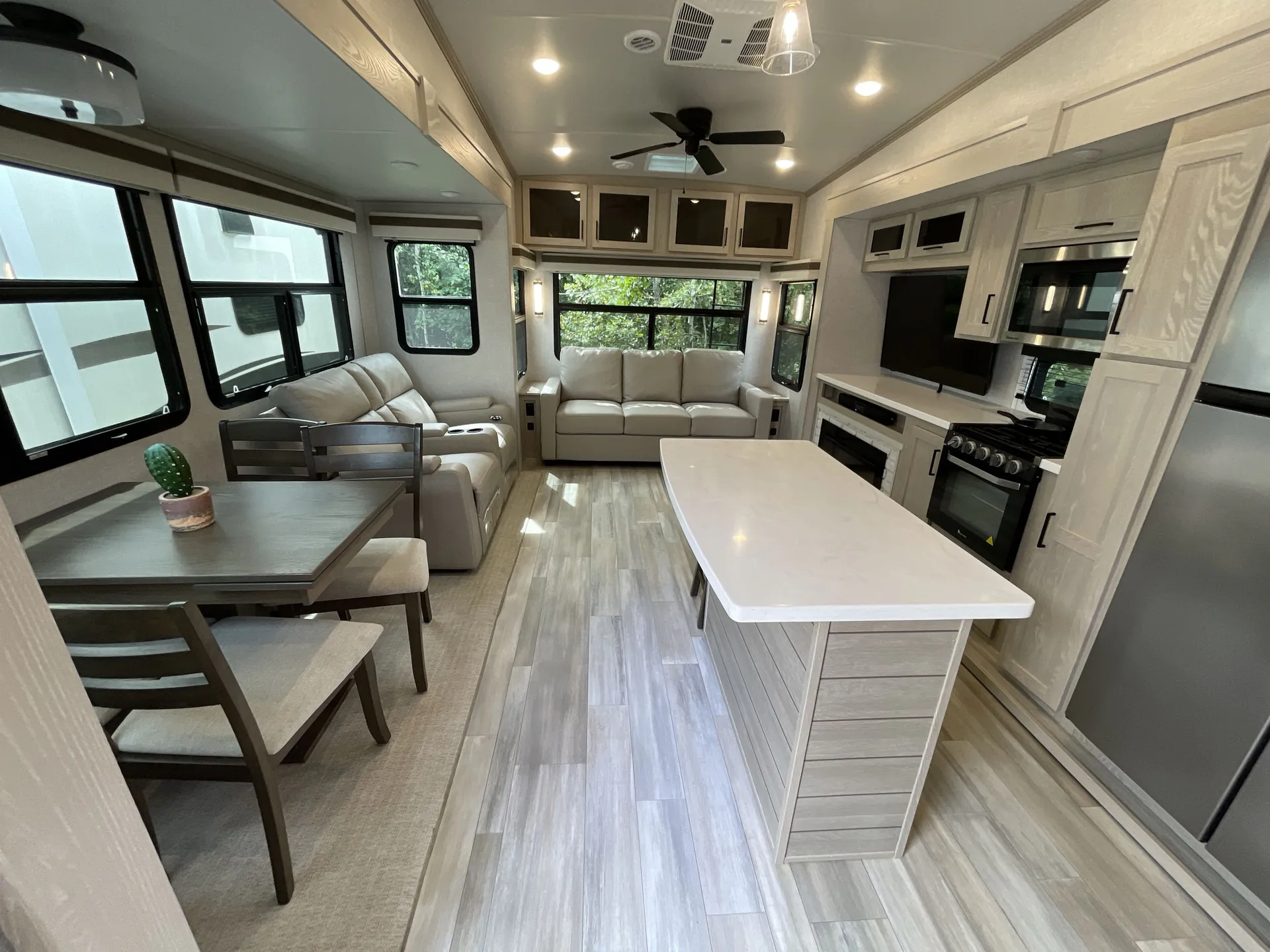 2023 Forest River Rockwood Signature 2893BS — living area main