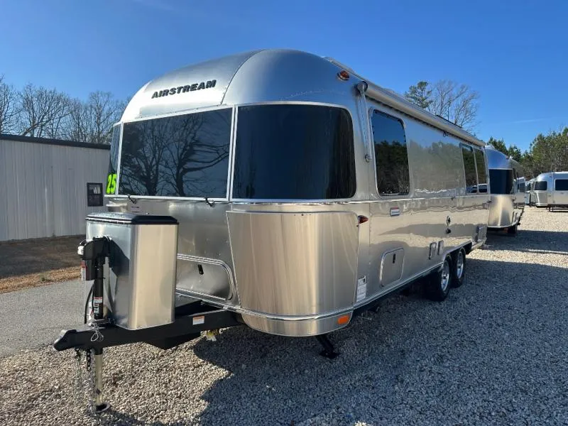 2026 Airstream International 25FB - Photo 4