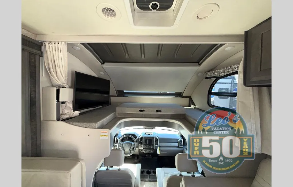 2022 Thor Motor Coach Magnitude RS36, Photos photo 11