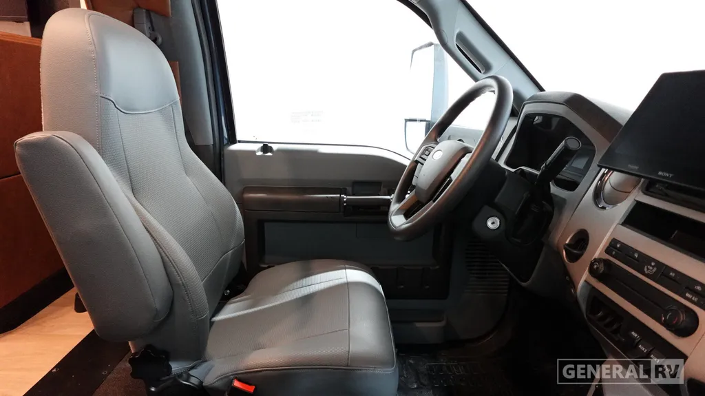 2027 NeXus RV Maximus 32MX, Photos photo 8
