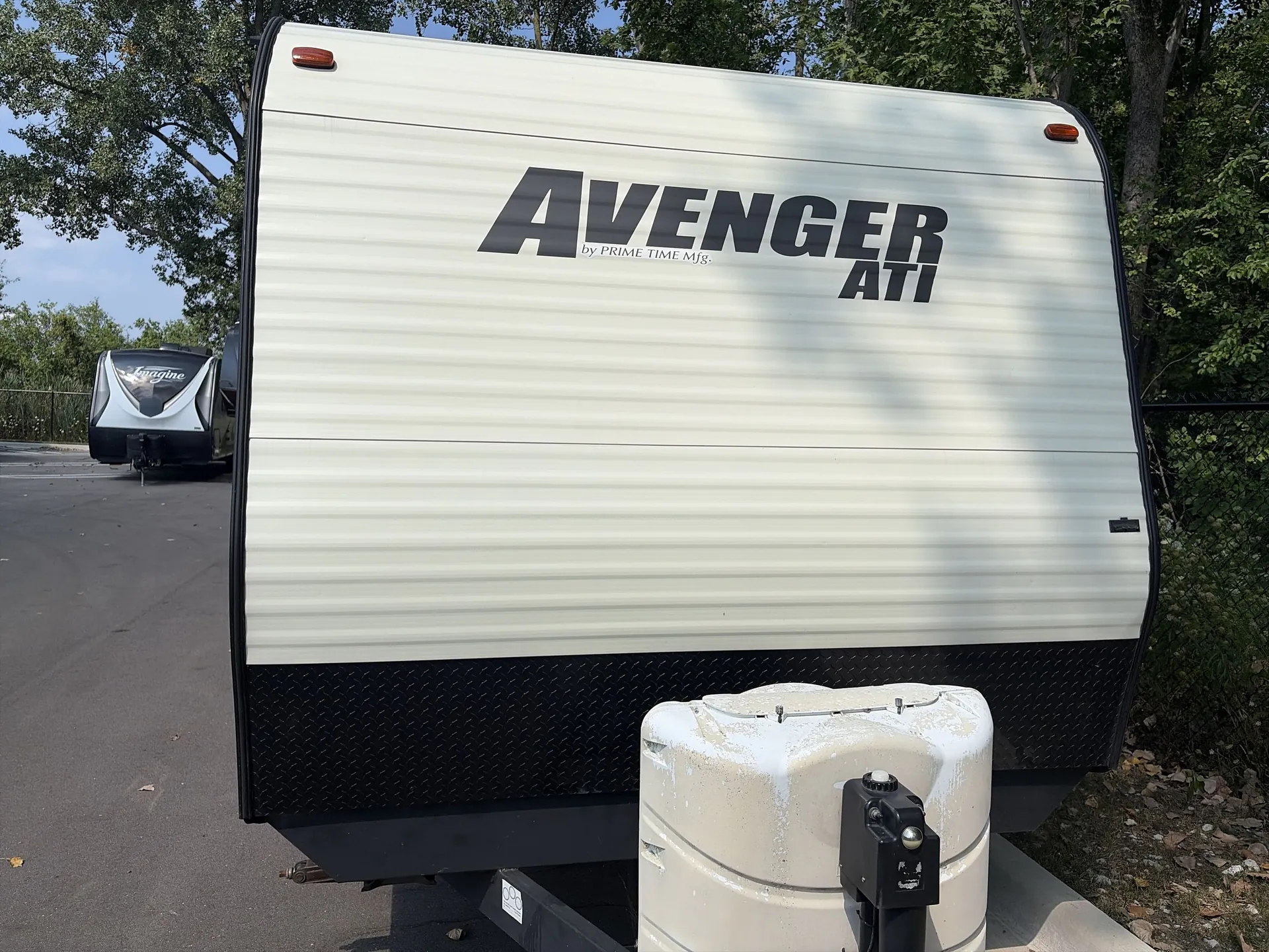 2016 Prime Time Avenger 27DBS — front