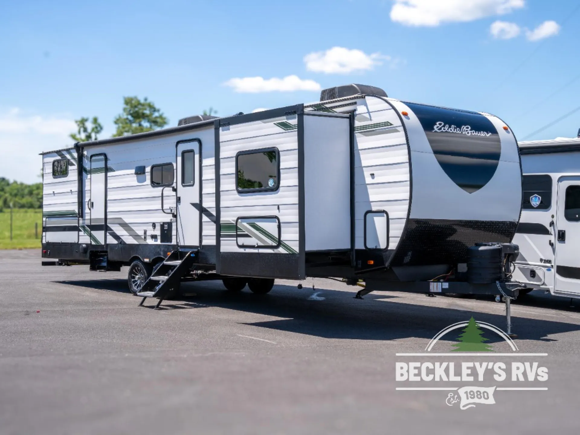 2024 Heartland Eddie Bauer 34BHS - Photo 2
