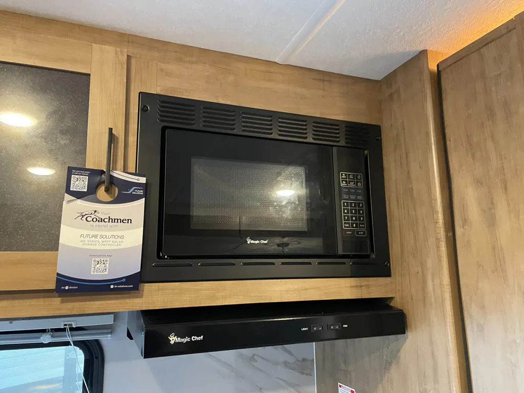 2024 Coachmen Freedom Express Ultra Lite 258BHS, Photos photo 9