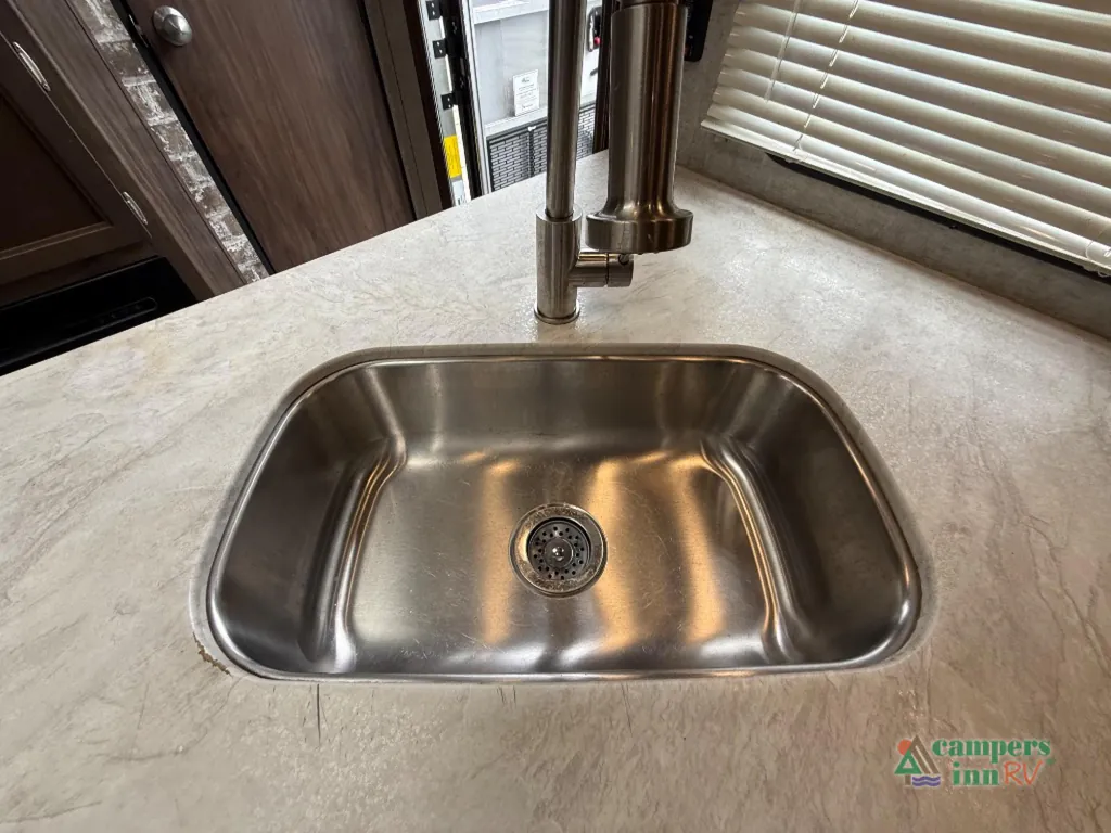 2018 Forest River Cherokee 284RJ, Photos photo 21