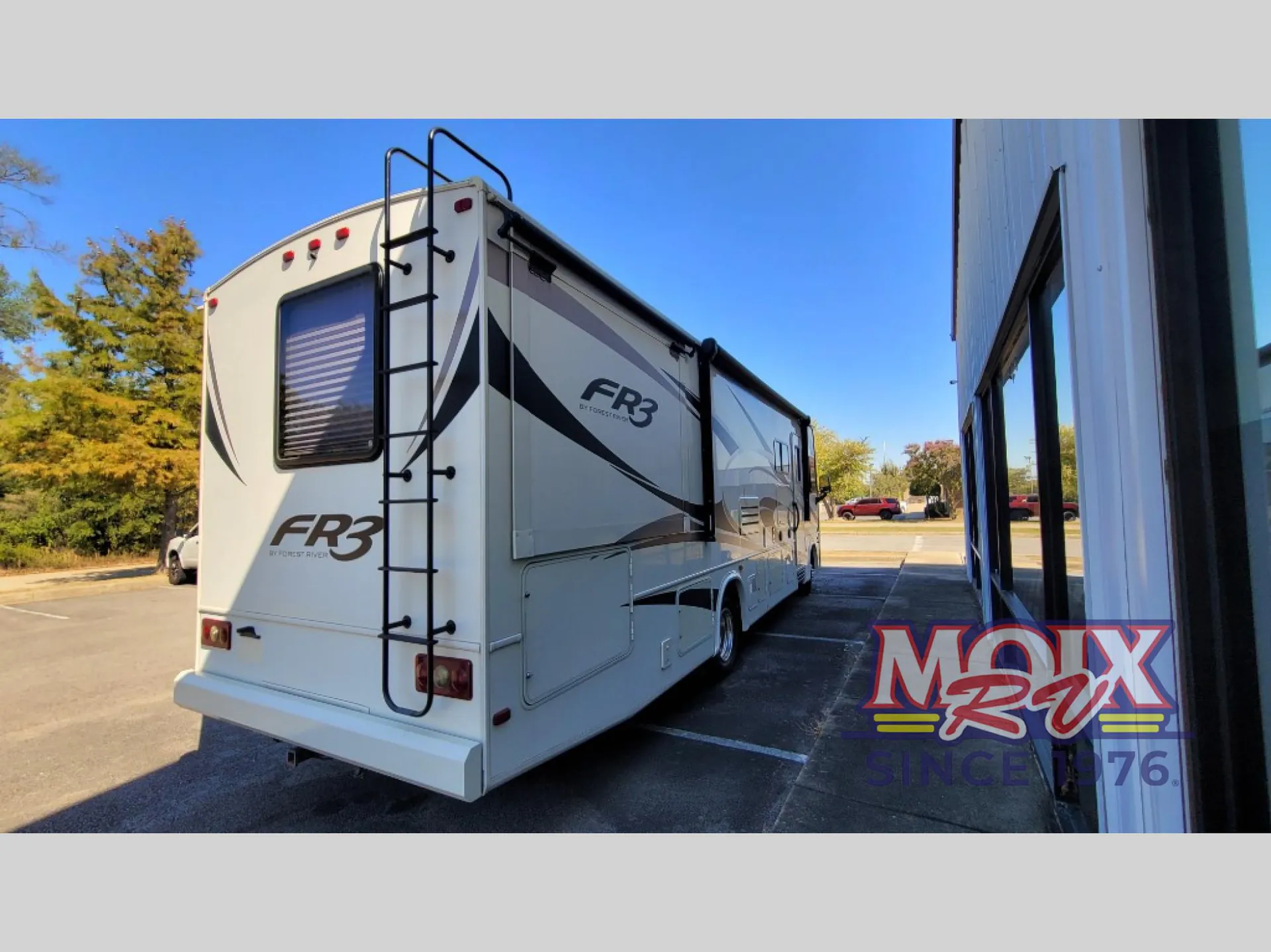 2017 Forest River FR3 30DS — Photo 5