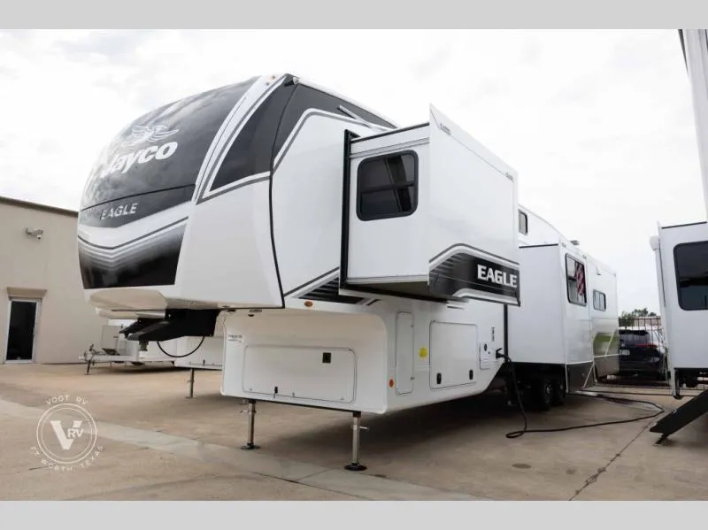 2026 Jayco Eagle 355MBQS - Photo 2